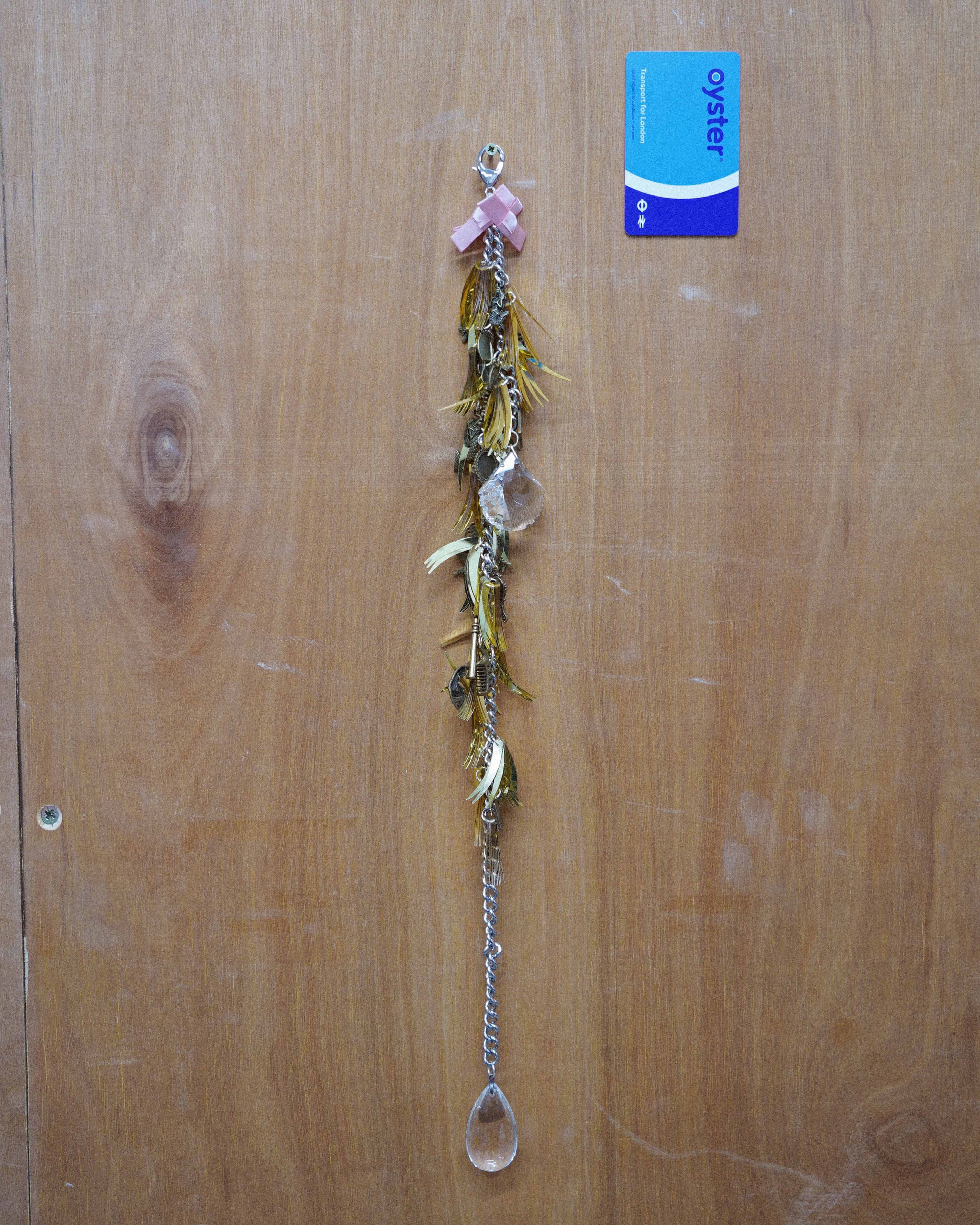 Antique Gold Metallic Feather Artisan Keychain - Long 04