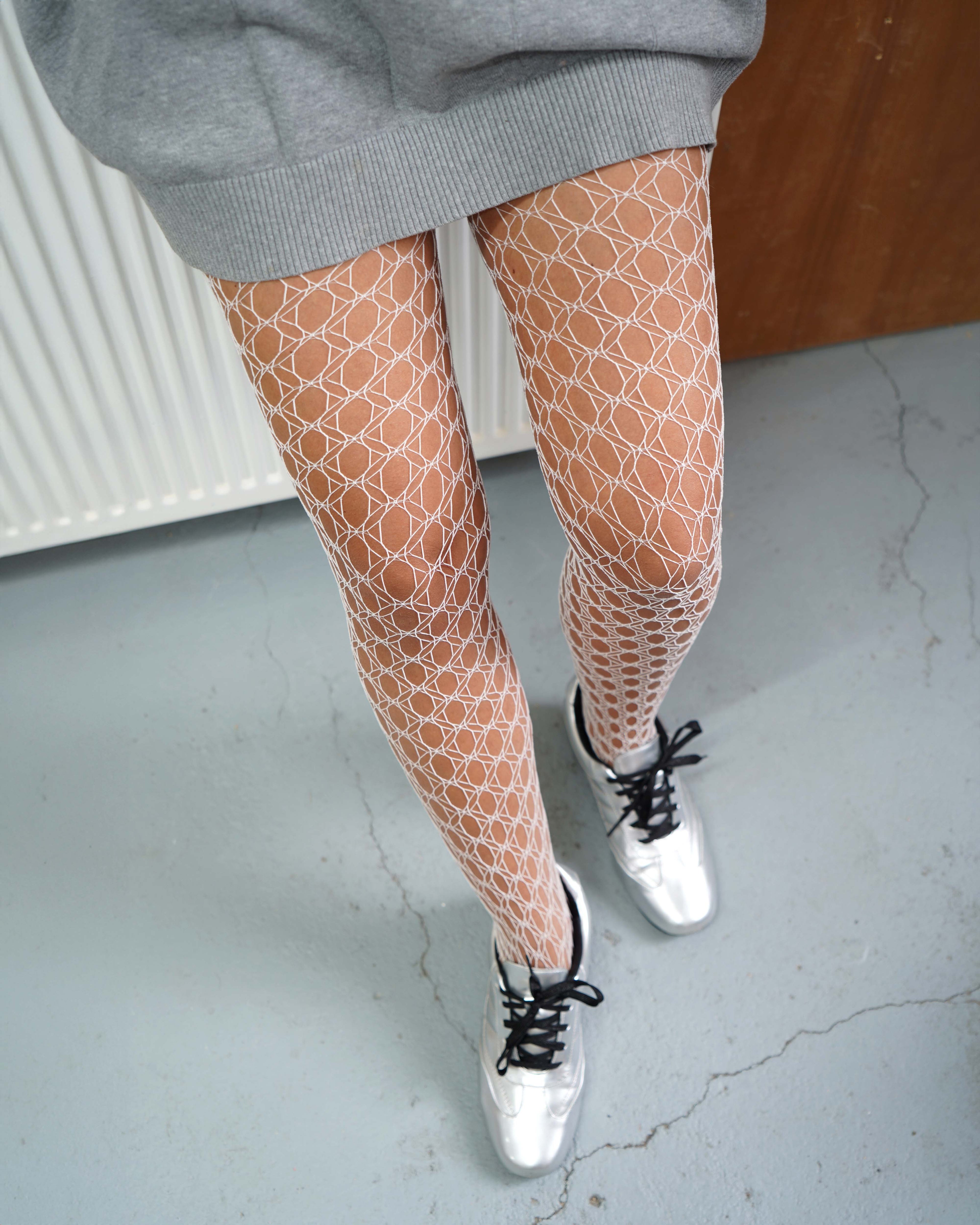 White Classic Fishnet Tights 04