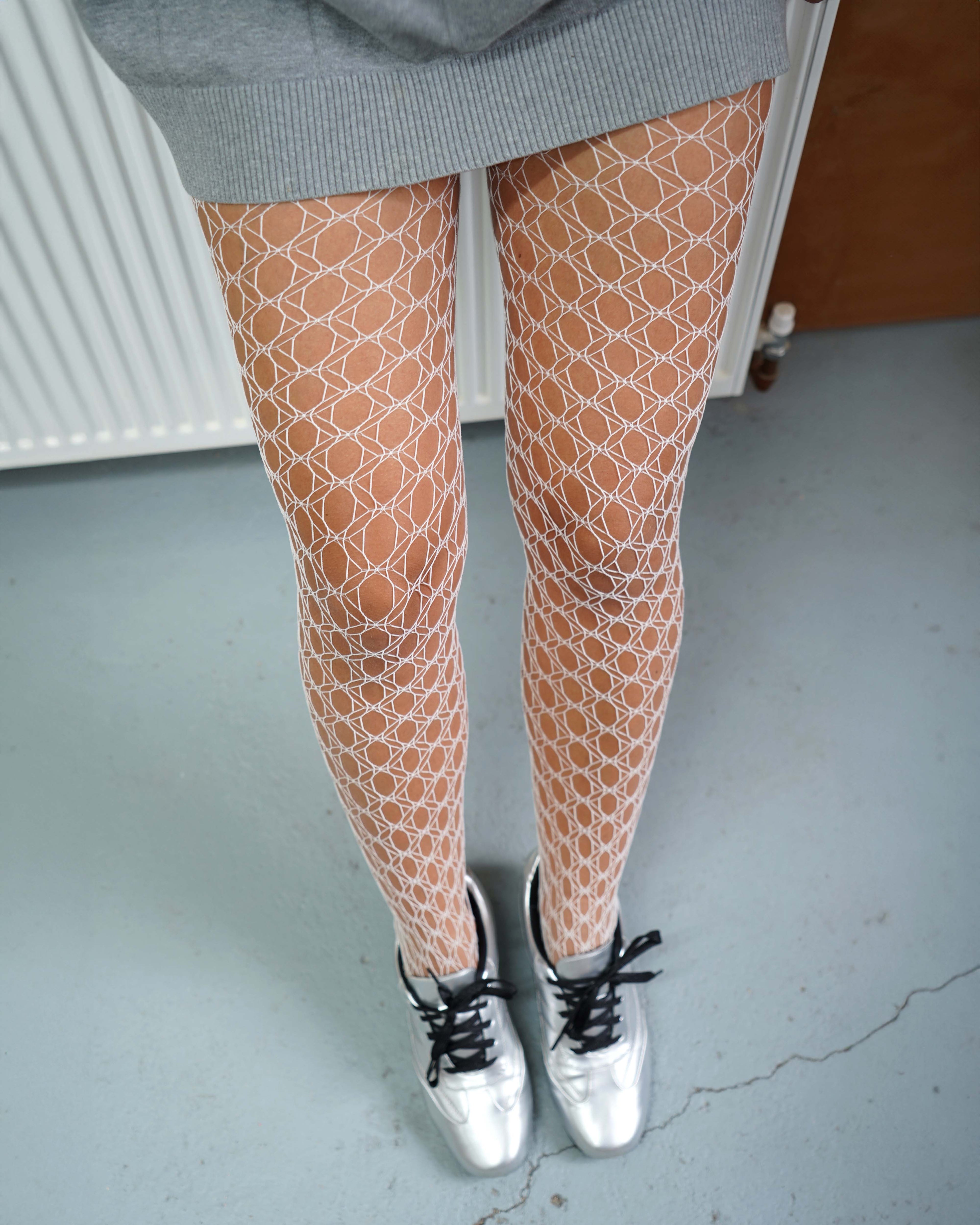 White Classic Fishnet Tights 04